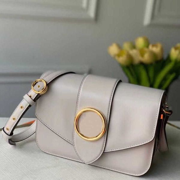 luxury brand cross body high imitation designer crossbody bag genuine leather flap bag m55948 23cm with box zl071
luxury brand cross body high imitation designer crossbody bag genuine leather flap bag m55948 23cm with box zl071