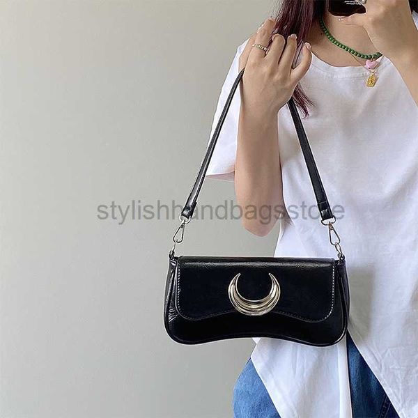 bags 2022 liki new women's shoulder bag wallet pocket moon lock underwear fashion trend full matching retro exquisite small phone handb
bags 2022 liki new women's shoulder bag wallet pocket moon lock underwear fashion trend full matching retro exquisite small phone handb