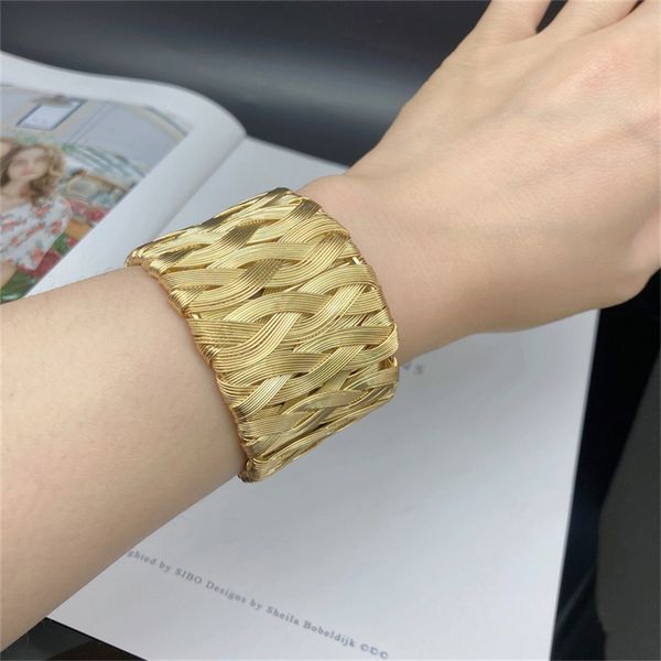 charm bracelets boho wide line cuff open bracelet punk cool psycho shiny ring ladies adjustable wrist accessories girls jewelry 230801, Golden;silver
charm bracelets boho wide line cuff open bracelet punk cool psycho shiny ring ladies adjustable wrist accessories girls jewelry 230801, Golden;silver