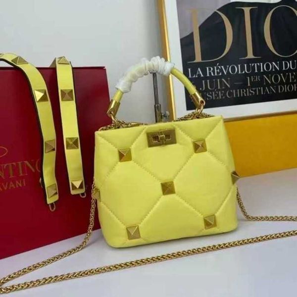 style bags luxurys handbag punk designer rivet multifunctional portable shoulder crossbody women's chain 7o3o
style bags luxurys handbag punk designer rivet multifunctional portable shoulder crossbody women's chain 7o3o