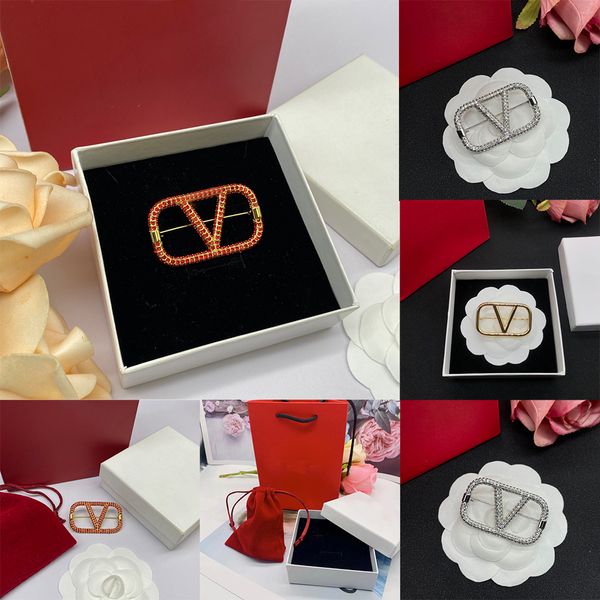 luxury designer brooch letters diamond brooches pin luxury crystal rhinestone pearl brooch pins charm flower broochs with gift box, Gray
luxury designer brooch letters diamond brooches pin luxury crystal rhinestone pearl brooch pins charm flower broochs with gift box, Gray