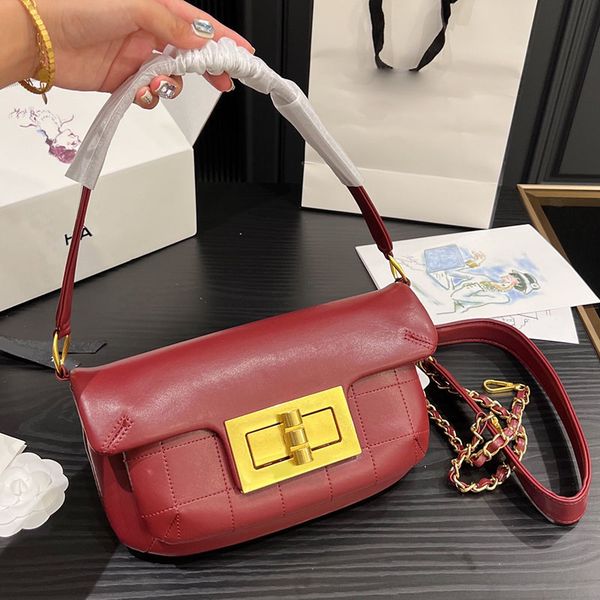 7 colors vintage square buckle women designer underarm bag gold metal hardware removable matelasse chain multi pochette crossbody shoulder h
7 colors vintage square buckle women designer underarm bag gold metal hardware removable matelasse chain multi pochette crossbody shoulder h