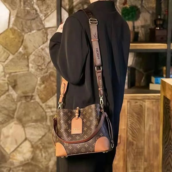 brand luxury design vintage bucket shoulder purses women fashion retro style shoulder crossbody bags handbag tote louisity vuttonity designe
brand luxury design vintage bucket shoulder purses women fashion retro style shoulder crossbody bags handbag tote louisity vuttonity designe