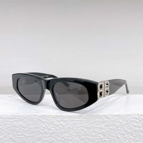 2023 new luxury designer family b's new plate drilling cat's eye sunglasses ins popular online star sunglasses bb0095, White;black
2023 new luxury designer family b's new plate drilling cat's eye sunglasses ins popular online star sunglasses bb0095, White;black