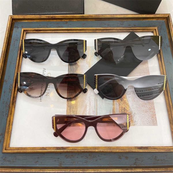 2023 new luxury designer small fragrance cat's eye plate fashion trend net red the same sunglasses wind ins tide sunglasses ch6054, White;black
2023 new luxury designer small fragrance cat's eye plate fashion trend net red the same sunglasses wind ins tide sunglasses ch6054, White;black