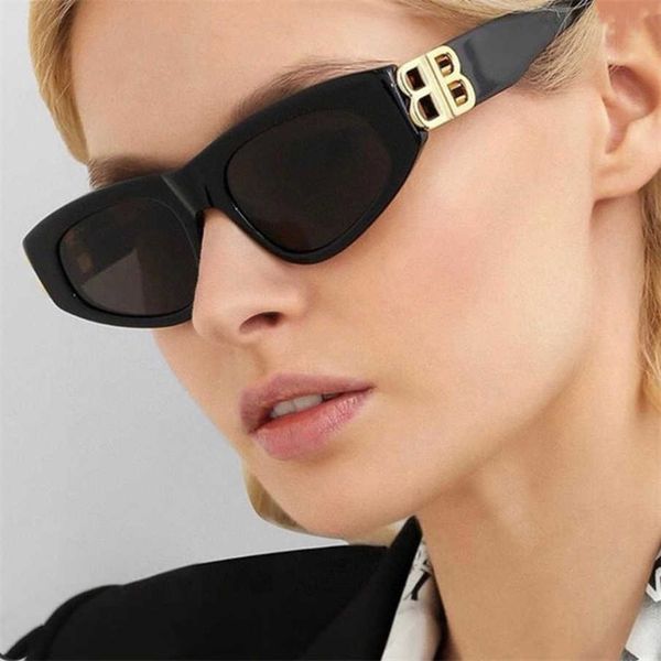 2023 new luxury designer b's cat's eye fashion ins net red the same sunglasses show face trend bb0095, White;black
2023 new luxury designer b's cat's eye fashion ins net red the same sunglasses show face trend bb0095, White;black