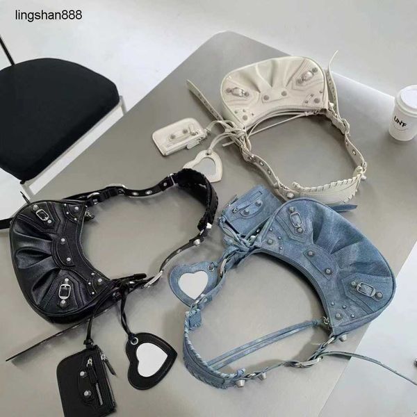 shoulder bag classic luxurys designer half moon tote women's motorcycle bag crocodile embossed with mirror le cagole crossbody handbag
shoulder bag classic luxurys designer half moon tote women's motorcycle bag crocodile embossed with mirror le cagole crossbody handbag