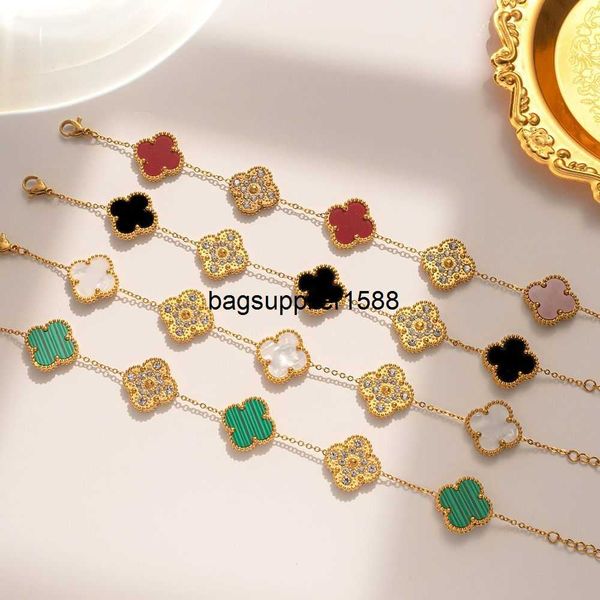 bathing colorless four leaf flower bracelet with diamonds in two wearing styles net red elegant fashion real gold electroplated necklace, Black
bathing colorless four leaf flower bracelet with diamonds in two wearing styles net red elegant fashion real gold electroplated necklace, Black