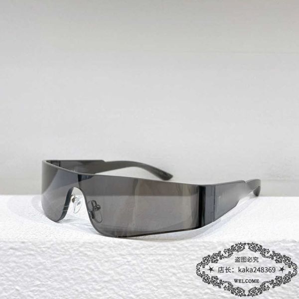2023 new luxury designer the future of science and sunglasses fashion star ins net red sunglasses bb0041, White;black
2023 new luxury designer the future of science and sunglasses fashion star ins net red sunglasses bb0041, White;black