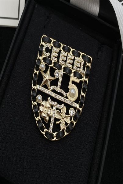 women men designer brooch fashion brand letter brooches luxury jewelry brooch charm pearl pin suit dress pins for lady party gift1596190, Gray
women men designer brooch fashion brand letter brooches luxury jewelry brooch charm pearl pin suit dress pins for lady party gift1596190, Gray
