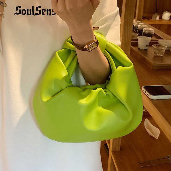 spring and summer new ladies pleated clutch bag summer fashion handle clouds bag 0803
spring and summer new ladies pleated clutch bag summer fashion handle clouds bag 0803