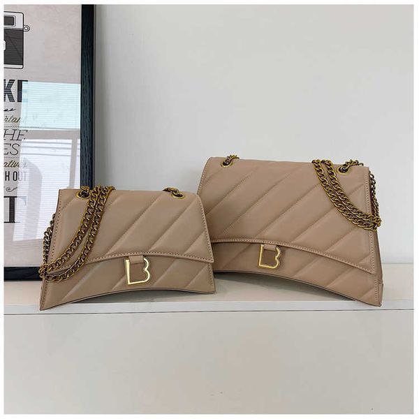 fashion chain single shoulder underarm bag luxury designer bag high-quality pu leather women evening dress handbag crossbody bag purse
fashion chain single shoulder underarm bag luxury designer bag high-quality pu leather women evening dress handbag crossbody bag purse