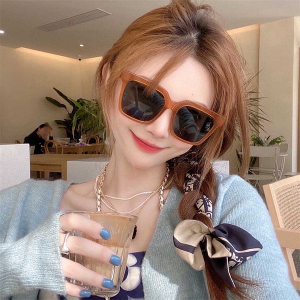 2023 new luxury designer 23 models fragrant square chain leggy sunglasses ins net red same model of small sunglasses ch0741, White;black
2023 new luxury designer 23 models fragrant square chain leggy sunglasses ins net red same model of small sunglasses ch0741, White;black