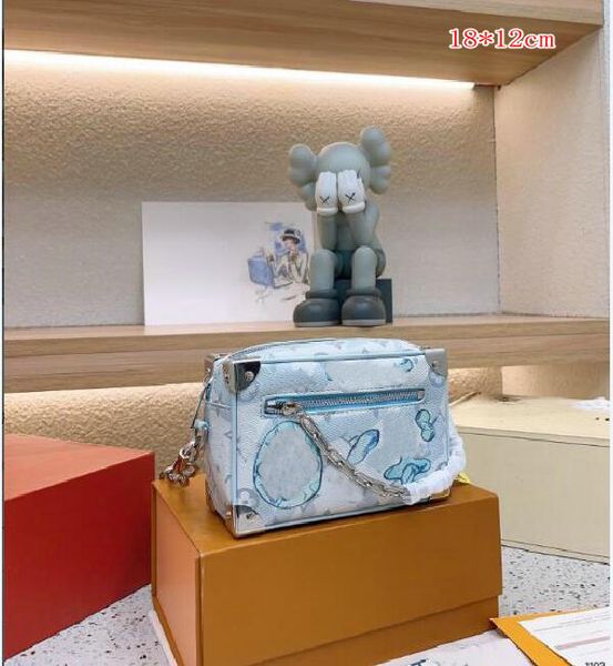 women crossbody bags shoulder handbags designer luxury mini portable box cosmetic lipstick bag fashion small purses golden ball chain 18cm u
women crossbody bags shoulder handbags designer luxury mini portable box cosmetic lipstick bag fashion small purses golden ball chain 18cm u