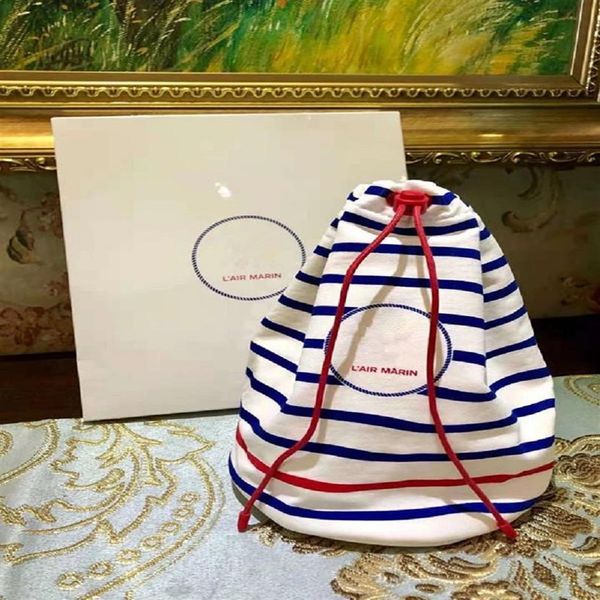new fashion vip gift makeup bag classic red blue string cosmetic case good quality party makeup organizer bag clutch bag with box2672
new fashion vip gift makeup bag classic red blue string cosmetic case good quality party makeup organizer bag clutch bag with box2672
