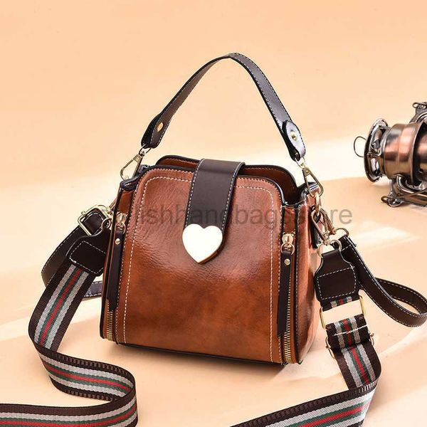 shoulder bags women's bag new trend autumn/winter messenger bag fashion niche women's shoulder bag oil wax leather handbagstylishh
shoulder bags women's bag new trend autumn/winter messenger bag fashion niche women's shoulder bag oil wax leather handbagstylishh
