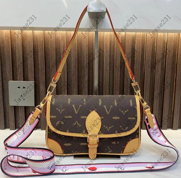 designer bag womens pu leather luxurys diane satchel bag crossbody bag shoulder bags purses tote bag messenger handbags wallets with dust ba
designer bag womens pu leather luxurys diane satchel bag crossbody bag shoulder bags purses tote bag messenger handbags wallets with dust ba