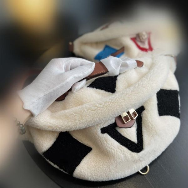 designer winter teddy waist bag designer chest bags crossbody lamb wool genuine soft fur bumbag classic shoulder belt bag204l
designer winter teddy waist bag designer chest bags crossbody lamb wool genuine soft fur bumbag classic shoulder belt bag204l