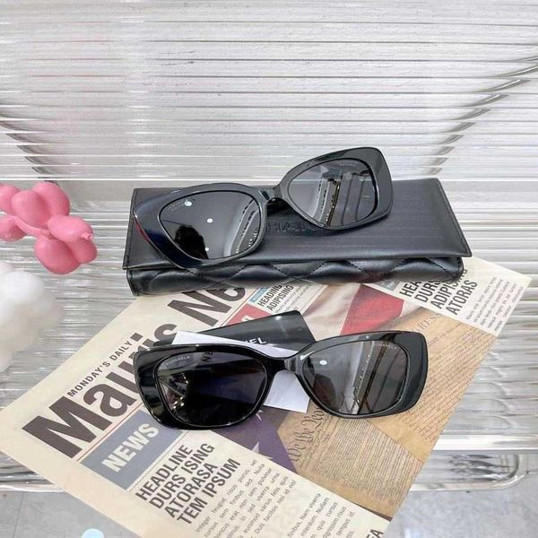 2023 luxury designer sunglasses box new diamonds letter mirror legs net red same style plain face sunglasses female fashion, White;black
2023 luxury designer sunglasses box new diamonds letter mirror legs net red same style plain face sunglasses female fashion, White;black