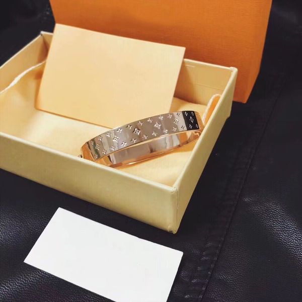 designer jewelry bracelet designer bracelet fashion women's jewelry accessories 18k gold luxury wedding party birthday gift, Silver
designer jewelry bracelet designer bracelet fashion women's jewelry accessories 18k gold luxury wedding party birthday gift, Silver