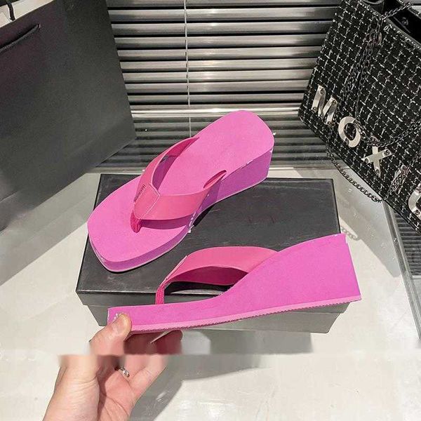 fashion wear and match luxury brand slipper slides est heels women wedge heel designer sandals heel height sandal flat slipper shoe, Black
fashion wear and match luxury brand slipper slides est heels women wedge heel designer sandals heel height sandal flat slipper shoe, Black