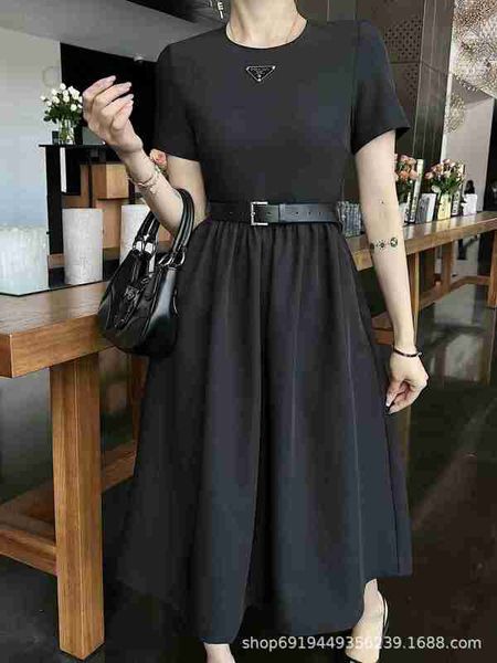 basic & casual dresses designer summer new round neck dress with triangle emblem decoration on the chest classic style paired belt dn38, Black;gray
basic & casual dresses designer summer new round neck dress with triangle emblem decoration on the chest classic style paired belt dn38, Black;gray