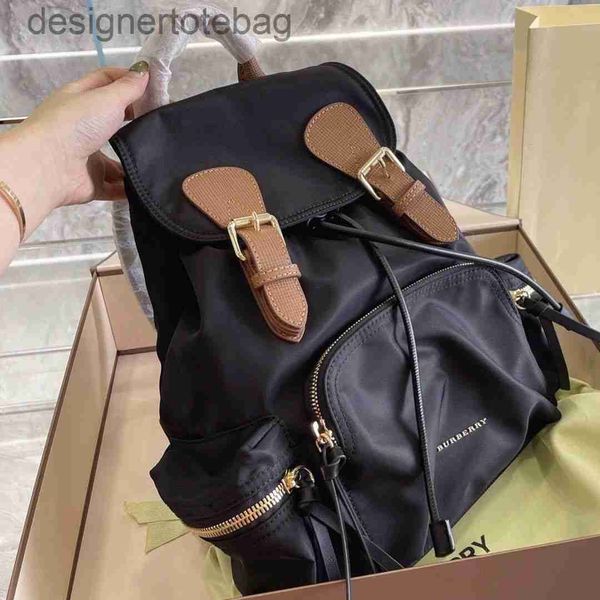 burbrery fashion trend backpack military bag 2023 new backpack 28 * 32 universal versatile backpack
burbrery fashion trend backpack military bag 2023 new backpack 28 * 32 universal versatile backpack