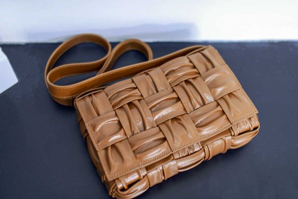 designer bag venetas pleated woven pillow small cassette bag shoulder messenger bag small design women's bag olqr
designer bag venetas pleated woven pillow small cassette bag shoulder messenger bag small design women's bag olqr