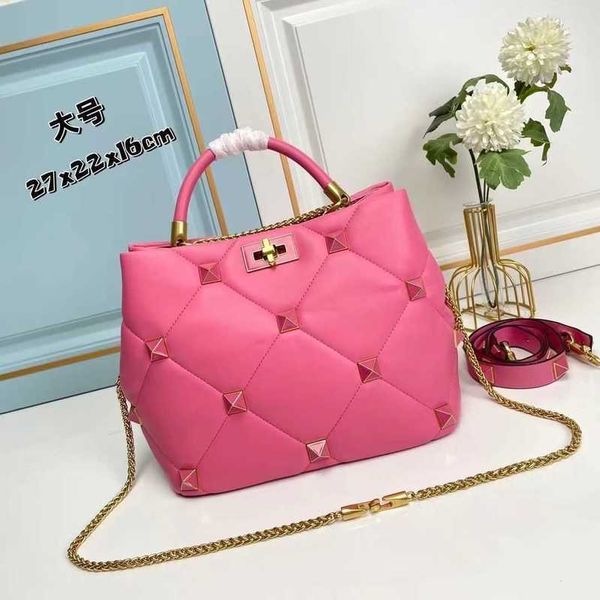 designer bags tone luxurys handbag beauty rivet diamond embroidery thread handheld shoulder crossbody women's chain 50r3
designer bags tone luxurys handbag beauty rivet diamond embroidery thread handheld shoulder crossbody women's chain 50r3