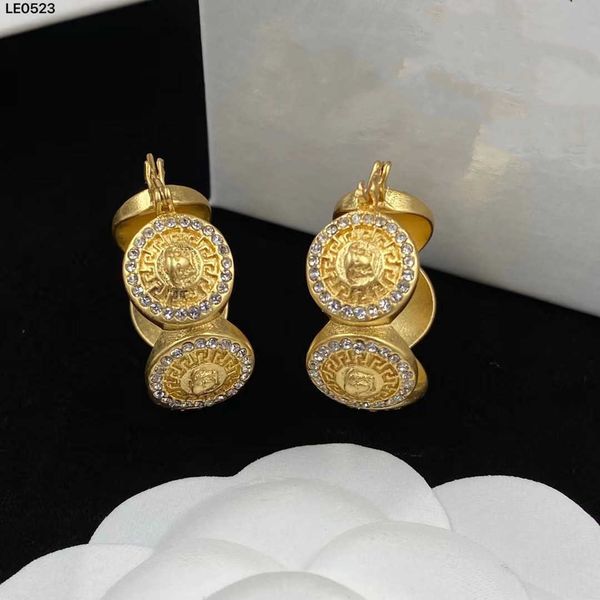 versa earring jewelry round earrings embossed head palace buttons classic brass silver needle earrings, Golden
versa earring jewelry round earrings embossed head palace buttons classic brass silver needle earrings, Golden