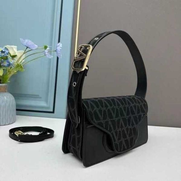 printed luxurys handbag women fashion bags designer canvas cowhide lightweight stylish underarm women's portable shoulder crossbody c49
printed luxurys handbag women fashion bags designer canvas cowhide lightweight stylish underarm women's portable shoulder crossbody c49