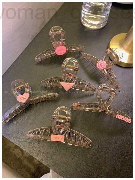 hair clips & barrettes designer advanced grey pink letter clamping clip series~advanced sense super large volume back head pan shark 2cvh, Golden;silver
hair clips & barrettes designer advanced grey pink letter clamping clip series~advanced sense super large volume back head pan shark 2cvh, Golden;silver