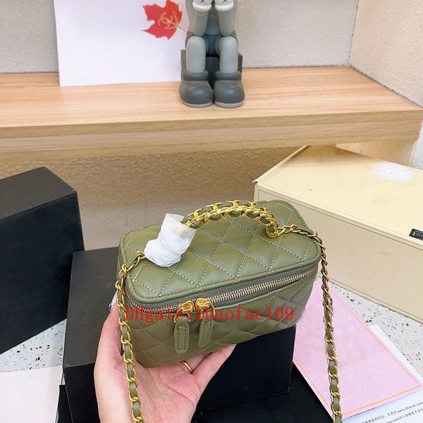 retro soft trunk womens box bag cosmetic case luxury tote handbag clutch genuine leather cross body shoulder chain bag 7.9in
retro soft trunk womens box bag cosmetic case luxury tote handbag clutch genuine leather cross body shoulder chain bag 7.9in
