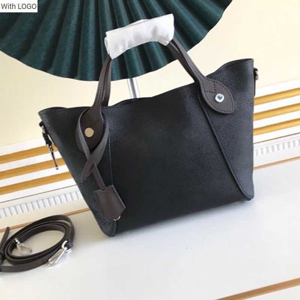 2023 new 9a l bag designer handbags luxury composite bags m51950 hina high imitation underarm bag 23cm zl082, Black
2023 new 9a l bag designer handbags luxury composite bags m51950 hina high imitation underarm bag 23cm zl082, Black