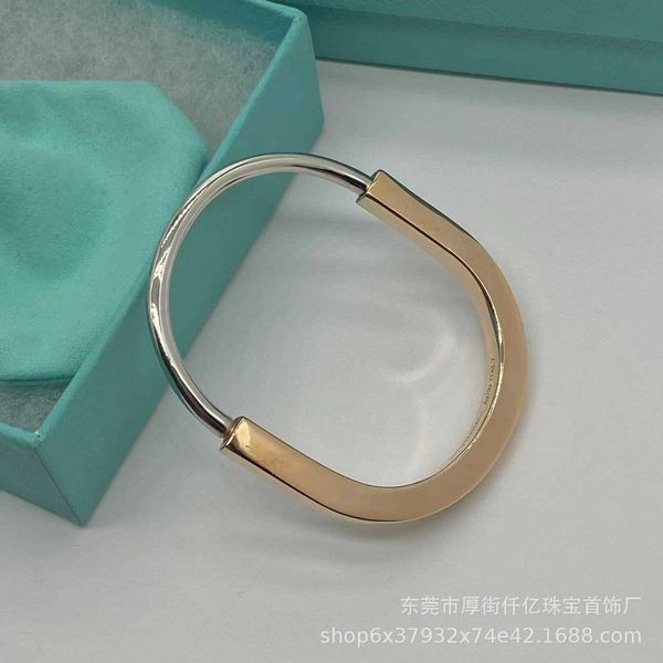 high-quality tiffay high edition lock bracelet fashion diamond color separation 18k rose gold, Black
high-quality tiffay high edition lock bracelet fashion diamond color separation 18k rose gold, Black