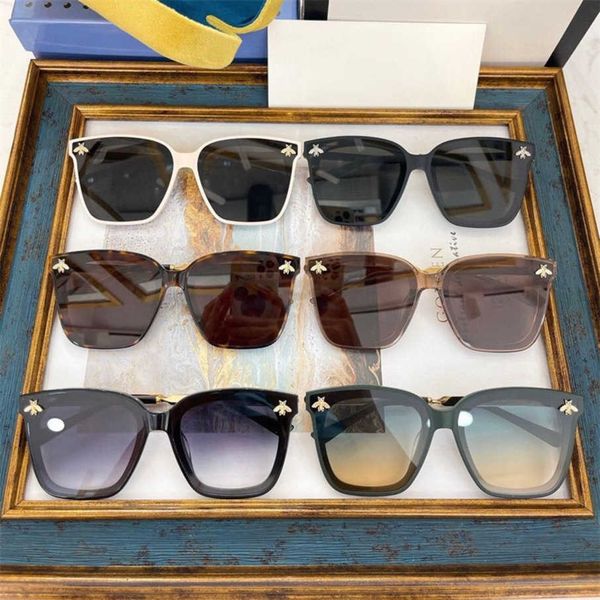 2023 luxury designer sunglasses new g family tri-color mirror leg ins same box honeybee sunglasses gg0889, White;black
2023 luxury designer sunglasses new g family tri-color mirror leg ins same box honeybee sunglasses gg0889, White;black