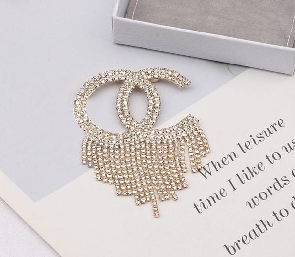 18k gold plated brand double letters brooches geometric design inlay pearl sweater suit collar pin fashion mens women pendant broo8860380, Gray
18k gold plated brand double letters brooches geometric design inlay pearl sweater suit collar pin fashion mens women pendant broo8860380, Gray