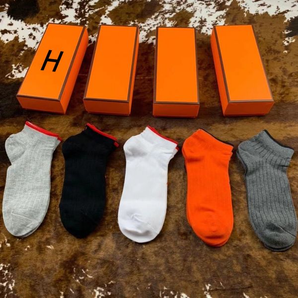 latest 100% cotton men socks cotton all match classic ankle letter breathable black , white & orange football and basketball sports sock 5 /
latest 100% cotton men socks cotton all match classic ankle letter breathable black , white & orange football and basketball sports sock 5 /