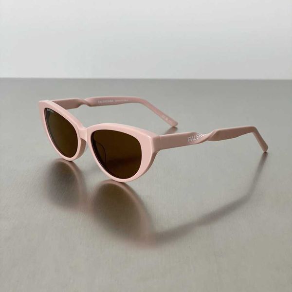 2023 luxury designer sunglasses 23 new personalized comfortable avant-garde bb0209sa sunglasses versatile fashion poster, White;black
2023 luxury designer sunglasses 23 new personalized comfortable avant-garde bb0209sa sunglasses versatile fashion poster, White;black