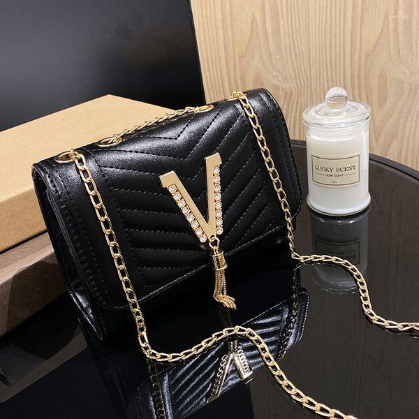fashion embroidery women crossbody bag luxury brand handbag shoulder sequined diamonds tassel small and purse
fashion embroidery women crossbody bag luxury brand handbag shoulder sequined diamonds tassel small and purse