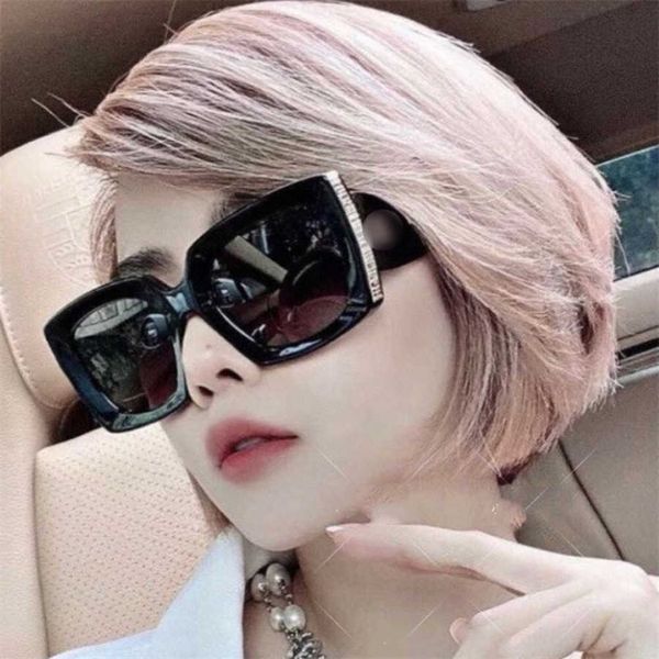 2023 new luxury designer sunglasses women's network red same plate personality big box sunglasses fashion ch5435 style 1, White;black
2023 new luxury designer sunglasses women's network red same plate personality big box sunglasses fashion ch5435 style 1, White;black