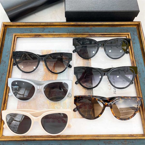 2023 new luxury designer b family's new plate cat's eye men and women's fashion ins star sunglasses bb0050, White;black
2023 new luxury designer b family's new plate cat's eye men and women's fashion ins star sunglasses bb0050, White;black