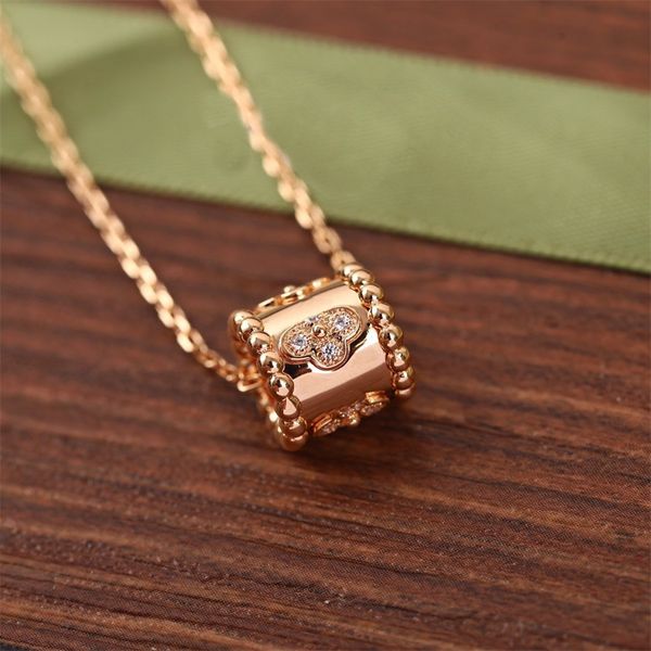 luxury fashion geometric circular van necklace cleef designer elegant women's necklace hanging chain leisure retro colorful gchdiaty xc, Silver
luxury fashion geometric circular van necklace cleef designer elegant women's necklace hanging chain leisure retro colorful gchdiaty xc, Silver