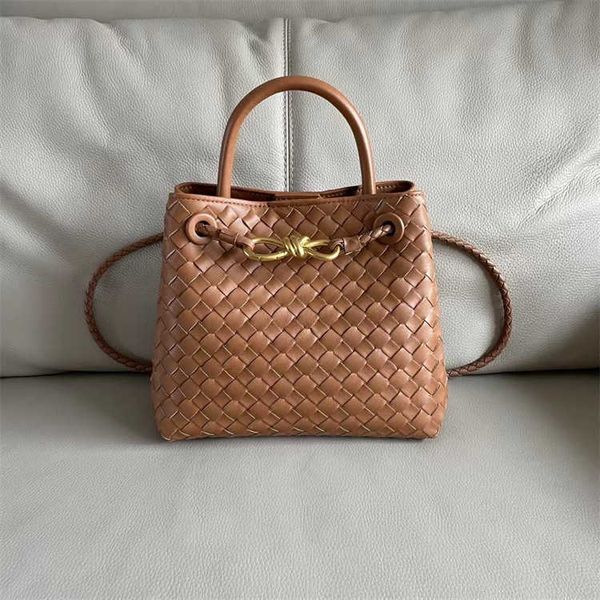 genuine designer andiamo bag botegas 2023 spring/summer new leather women's woven cowhide metal rope buckle handbag large capacity one
genuine designer andiamo bag botegas 2023 spring/summer new leather women's woven cowhide metal rope buckle handbag large capacity one