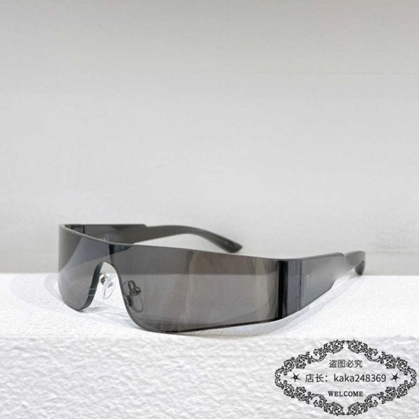 2023 new luxury designer the future of science and sunglasses fashion star ins net red sunglasses bb0041, White;black
2023 new luxury designer the future of science and sunglasses fashion star ins net red sunglasses bb0041, White;black