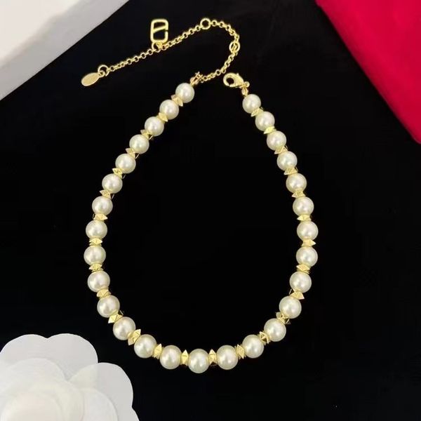 light luxury temperament pearl necklace ladies high sense clavicle chain niche design choker jewelry wholesale, Silver
light luxury temperament pearl necklace ladies high sense clavicle chain niche design choker jewelry wholesale, Silver