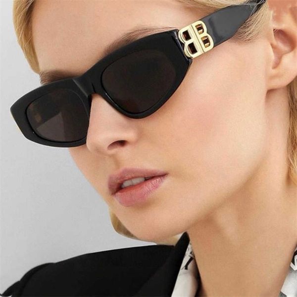 2023 new luxury designer b's cat's eye fashion ins net red the same sunglasses show face trend bb0095, White;black
2023 new luxury designer b's cat's eye fashion ins net red the same sunglasses show face trend bb0095, White;black