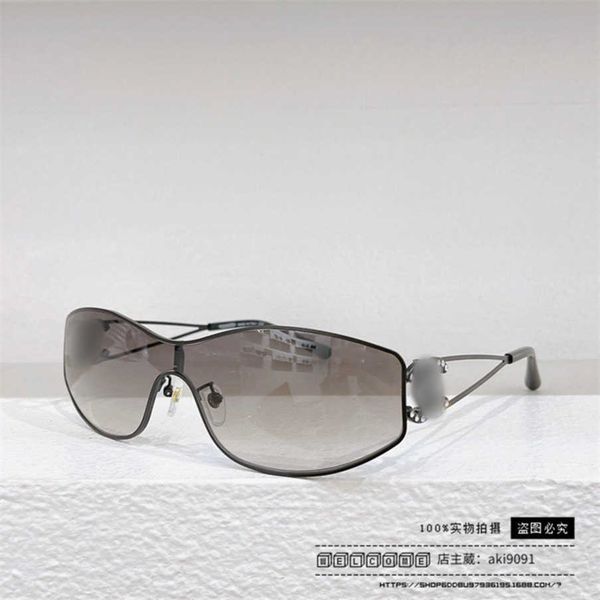 2023 luxury designer sunglasses xiaoxiang's new antique style metal for women ch4073 network red one piece mirror sunglasses, White;black
2023 luxury designer sunglasses xiaoxiang's new antique style metal for women ch4073 network red one piece mirror sunglasses, White;black