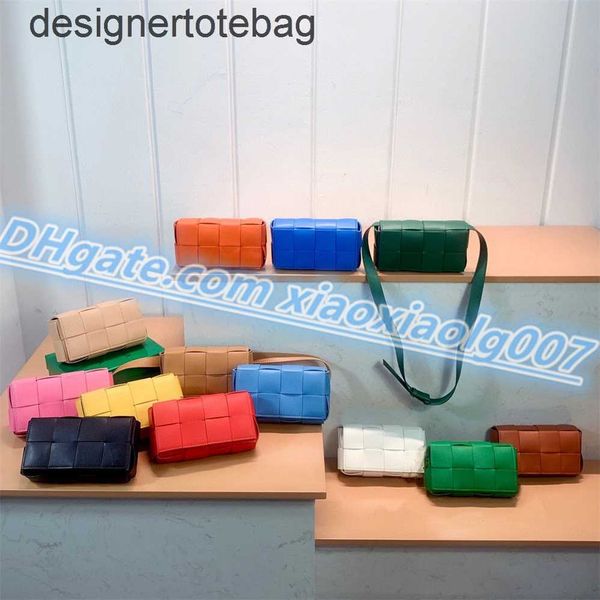 padded cassette fashion woven leather shoulders bag luxury designer medium women's waist bags cross body purses
padded cassette fashion woven leather shoulders bag luxury designer medium women's waist bags cross body purses