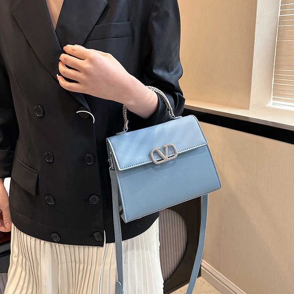 velatninio designer bags for ladiesnew diamond handbag fashion metal chain shoulder bag messenger bag large capacity flip bag small square b
velatninio designer bags for ladiesnew diamond handbag fashion metal chain shoulder bag messenger bag large capacity flip bag small square b